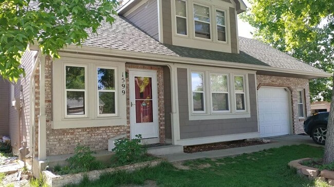 Building Photo - Spacious 3 Bed, 2 Bath House in Loveland!