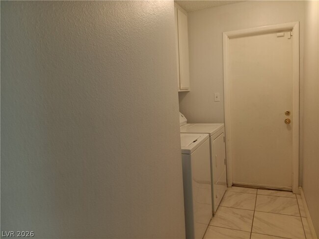 Photo - 6221 Peppermill Dr