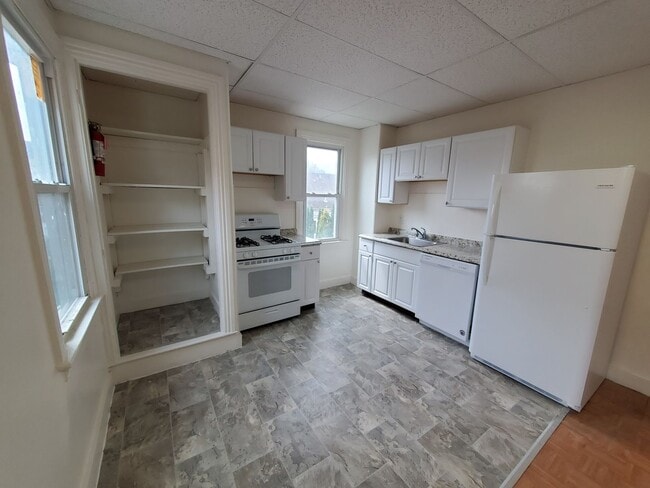 Photo - Milton -840 Unit 840-2 W Milton