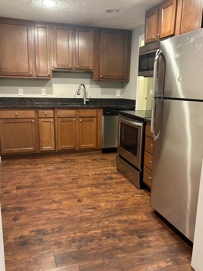 Photo - 252 Waterbury Ct Unit 116