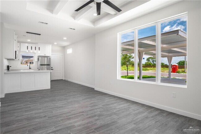 Photo - 22 E Viviana St Apartment Unit 4