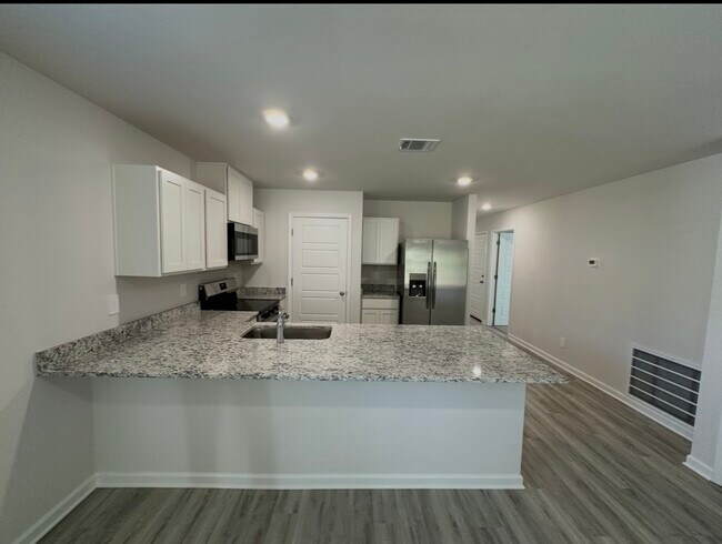 Photo - 35531 Forest Manor Avenue