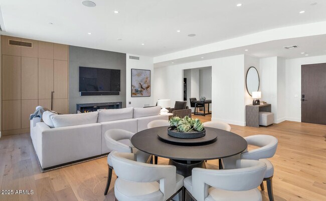5000 N Camelback Rdg Dr Unit 407