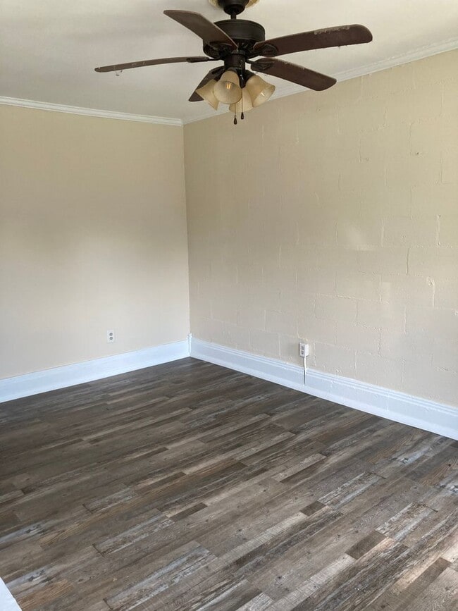 Photo - 816 Fowlers Ln