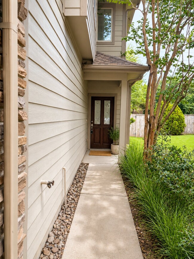 Photo - 6414 Haywards Crossing S Cir