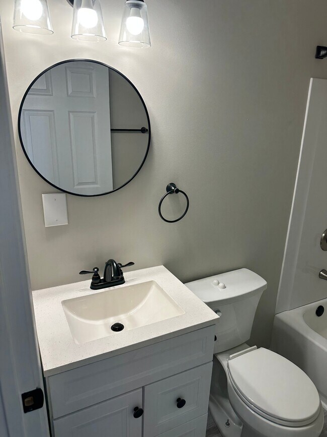 225 Main St Unit 1
