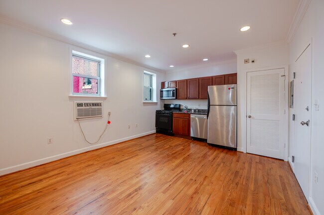 430 Irving St NW Unidad 204