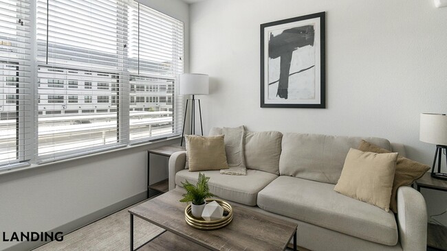 Building Photo - 91 Jensen Dr