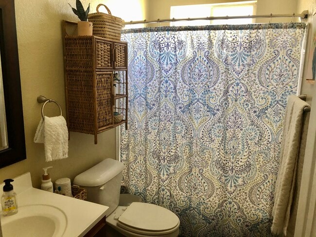 Photo - Athens Highlands Apts.