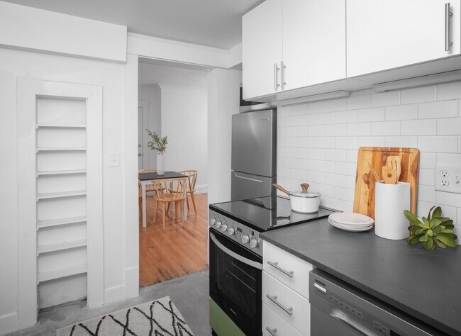 Photo - Reagan House