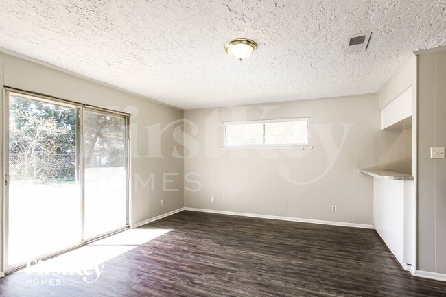 Photo - 6410 Hopper Rd