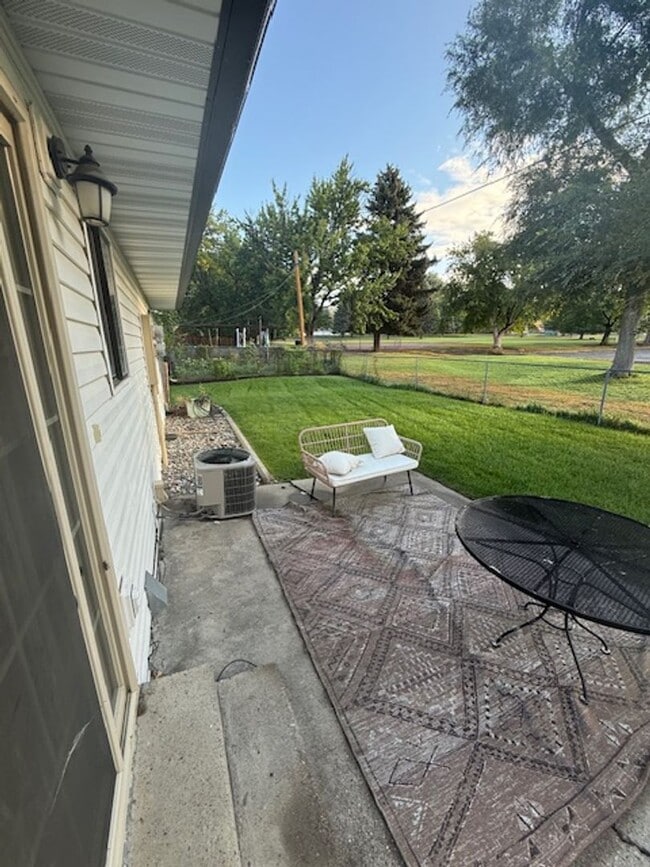 Building Photo - Golden Blvd Unit 2117 Golden BLVD Rental