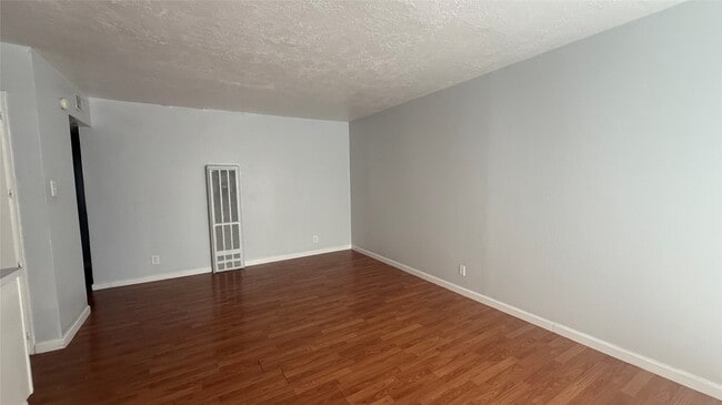 Photo - 519 Branard St