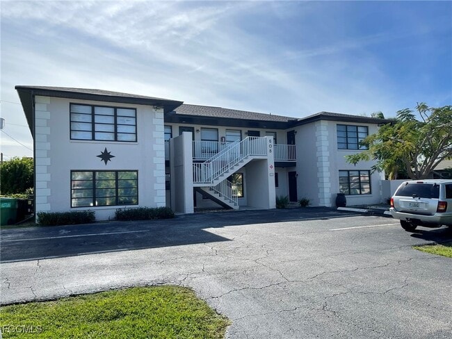 Building Photo - 608 SE 46th Ln Unit 5 Rental
