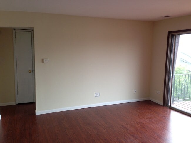 Building Photo - 7120 166th St Unit 3B