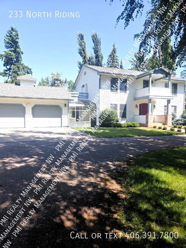 Photo - 233 North Riding-