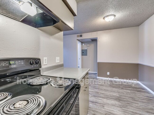 Photo - 4657 S Darlington Ave