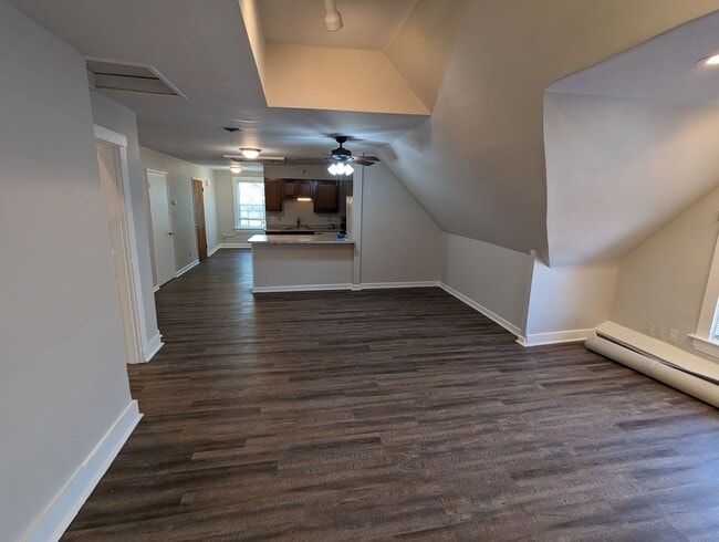 Building Photo - 2153 Slane Ave Unit Apartment 3