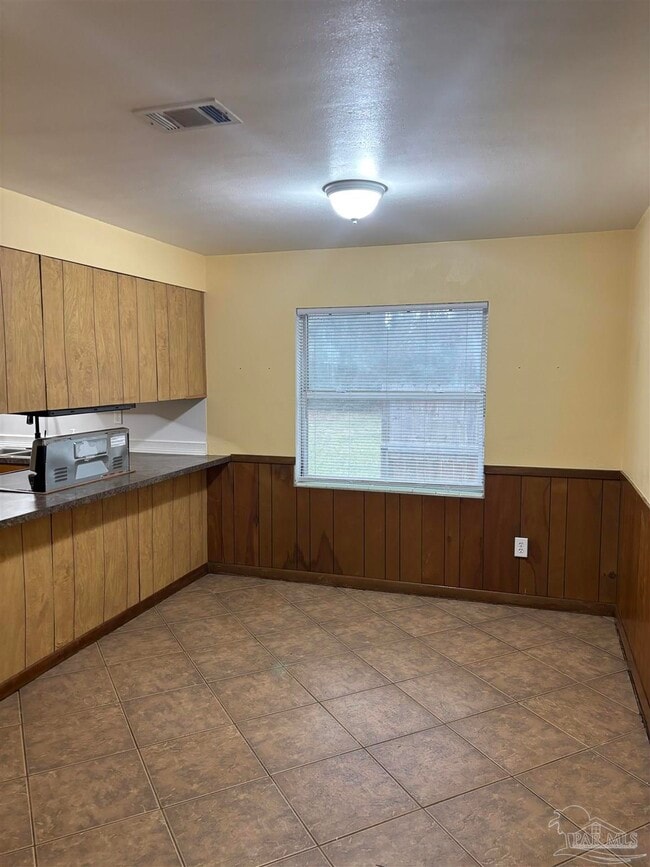 Photo - 425 Rentz Ave