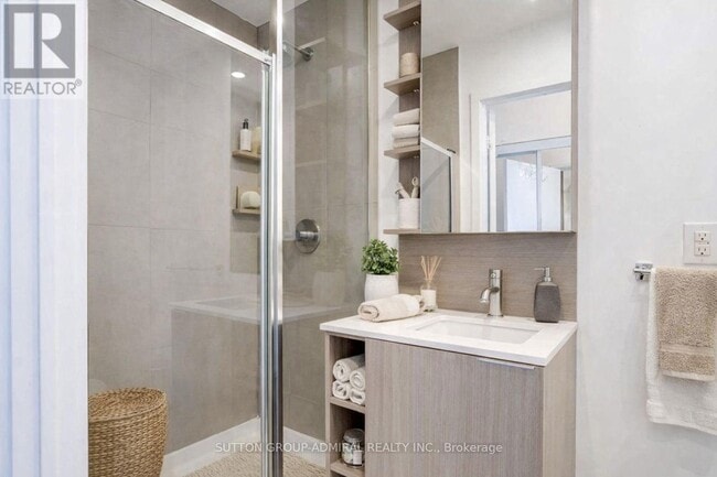 Photo - 170 Sumach St Unité 1311