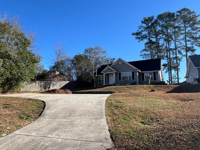 Photo - 4 Bedroom 3 Bathroom Home in Valdosta