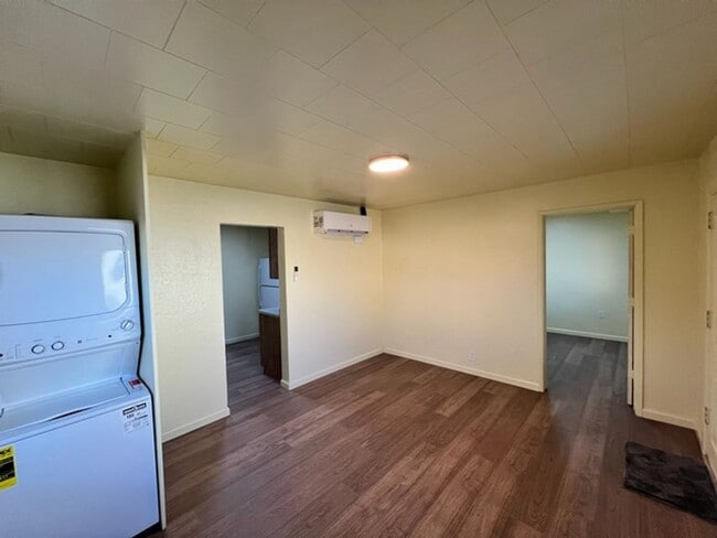 Photo - <B>Central Sparks 2 Bedroom Duplex<br><br> Unidad 1733.5 D Street  #A Sparks, NV 89431
