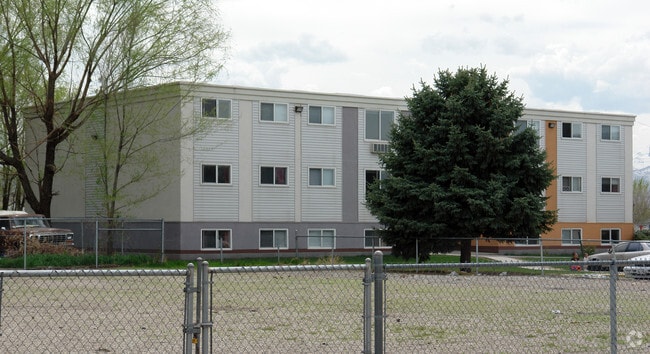 Mill Creek Apartments
