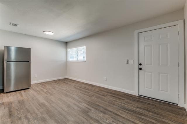 Photo - 5909 Gaston Ave Unit 202