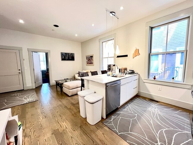 Photo - 15 Boardman St Unit 1