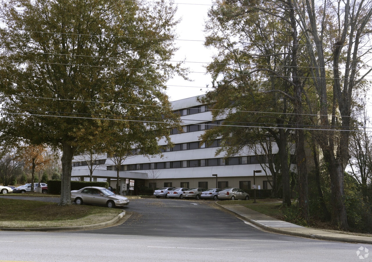Photo - John Calvin Apartments