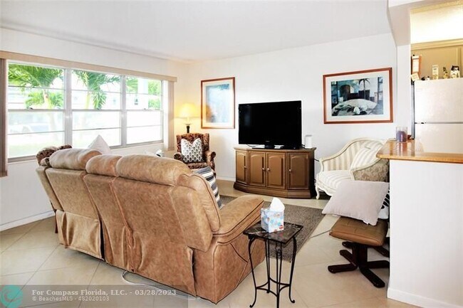 Photo - 27 Newport Ct