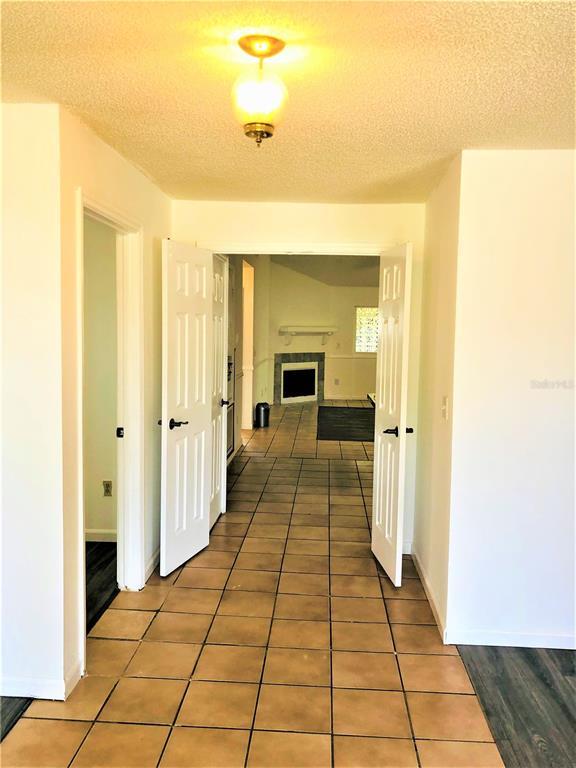Photo - 1005 Aviles Ct