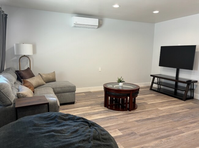 Photo - 3410 Chamoune Ave Unidad A