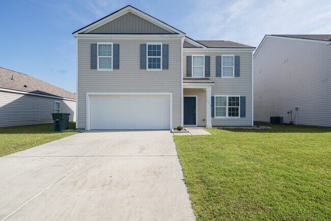 Photo - 135 Davila St House