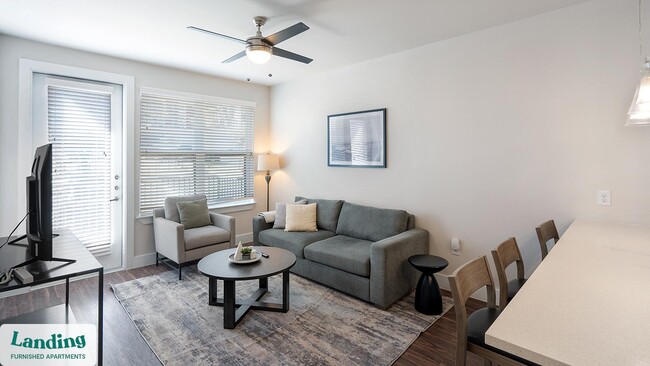 Building Photo - 15950 Chase Hill Blvd Rental