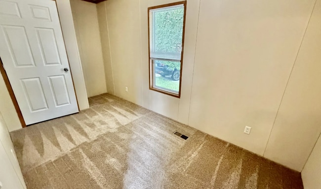 Photo - 25110 Au Lac Dr N