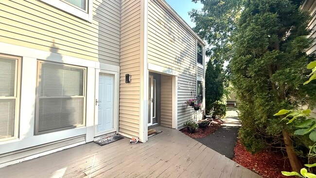 Building Photo - 16 Clemens Ct Unit 16 Rental