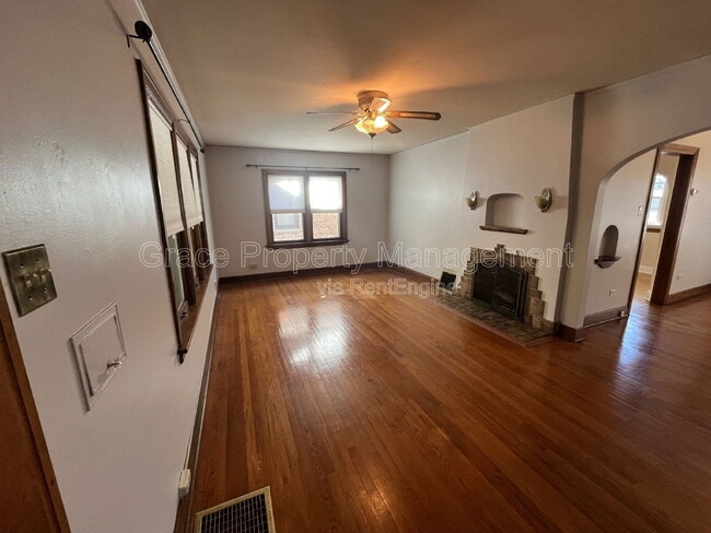 Photo - 343 S Clarkson St