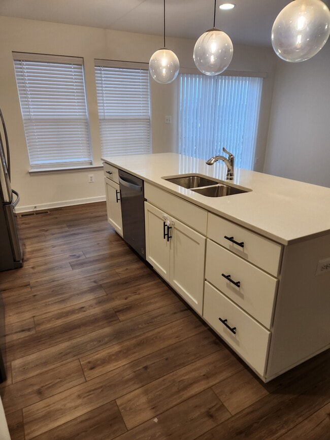 Photo - 24 Orch Grn Dr