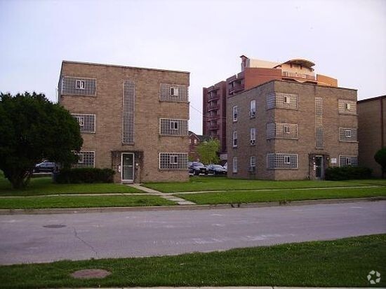 Building Photo - 207 E Healey St Rental