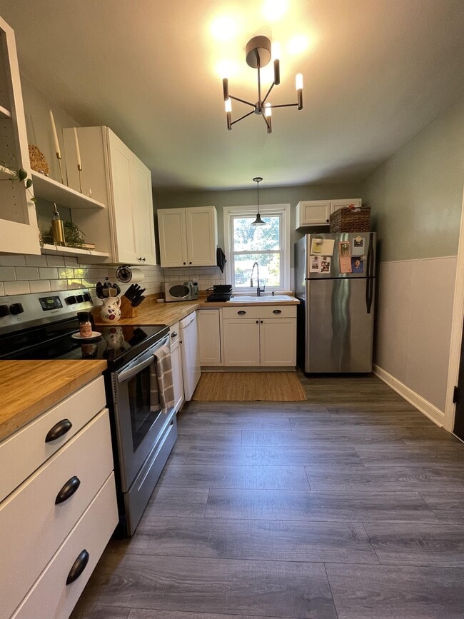 Photo - 185 Williams Rd