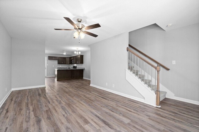 Photo - 638 Stowe Ct