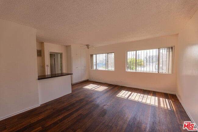 Building Photo - 275 Lucas Ave Unit 11 Rental