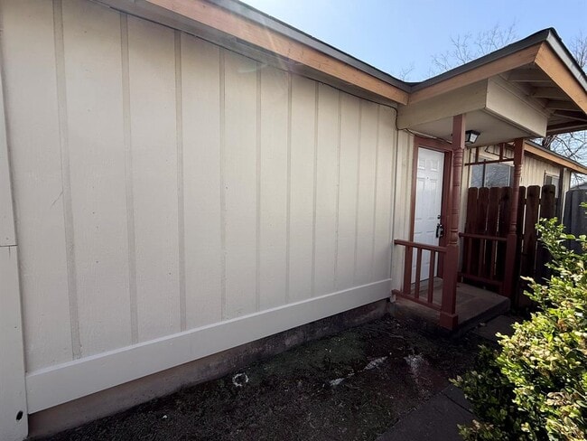 Photo - 2122 Andover Dr