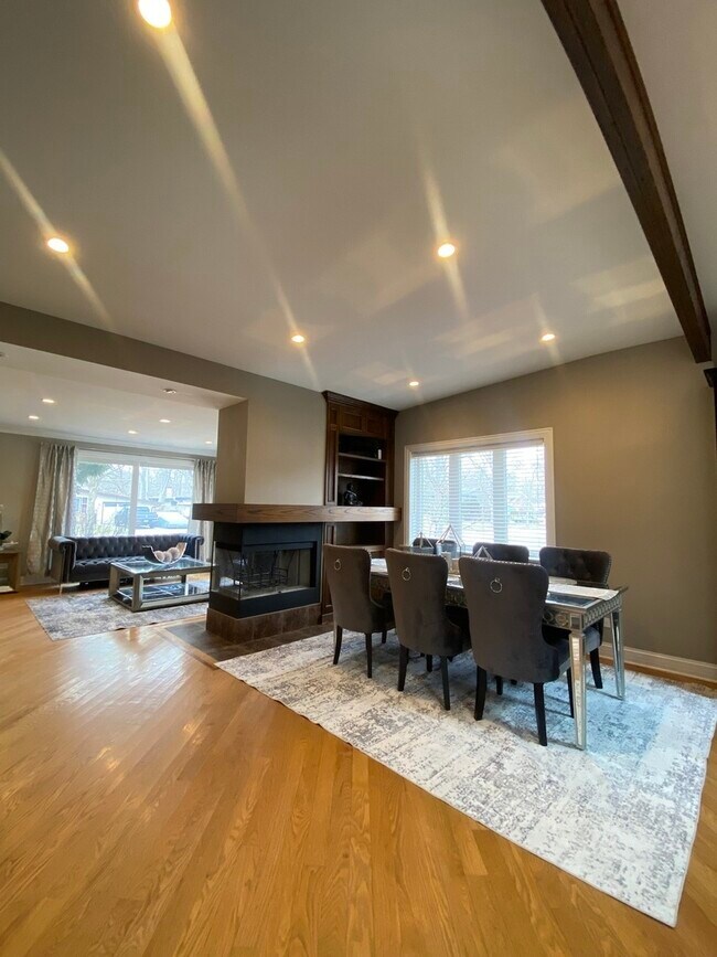 Photo - 4735 Locust Ave