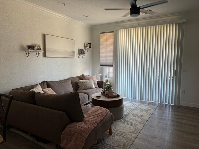Photo - 4455 E Paradise Vlg Pkwy S Unidad Apt 1040