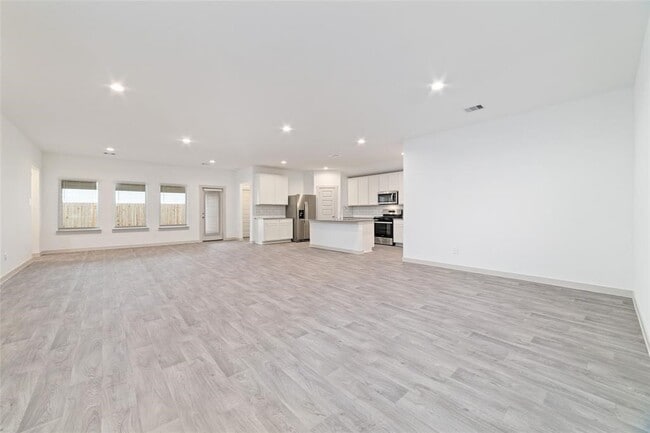Photo - 7207 Sunbreeze Ln