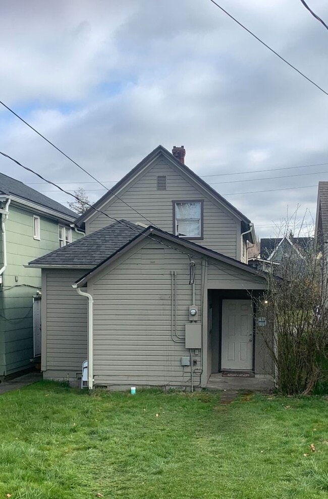 Photo - PRELEASING NOW! Available early September  2025 - 4 Bed/1.5 Bath