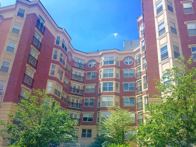 Photo - Landmark Square Apartments