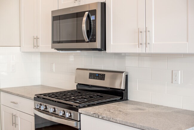 Photo - 304 Johnson Rd